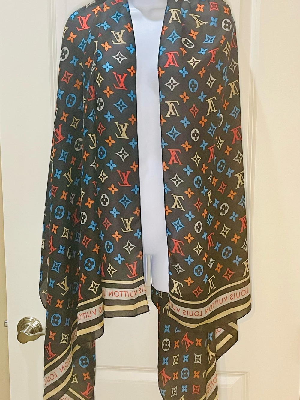 Louis Vuitton Black Silk Scarf with Multicolor Monogram Logo Italy - Picture 8 of 8